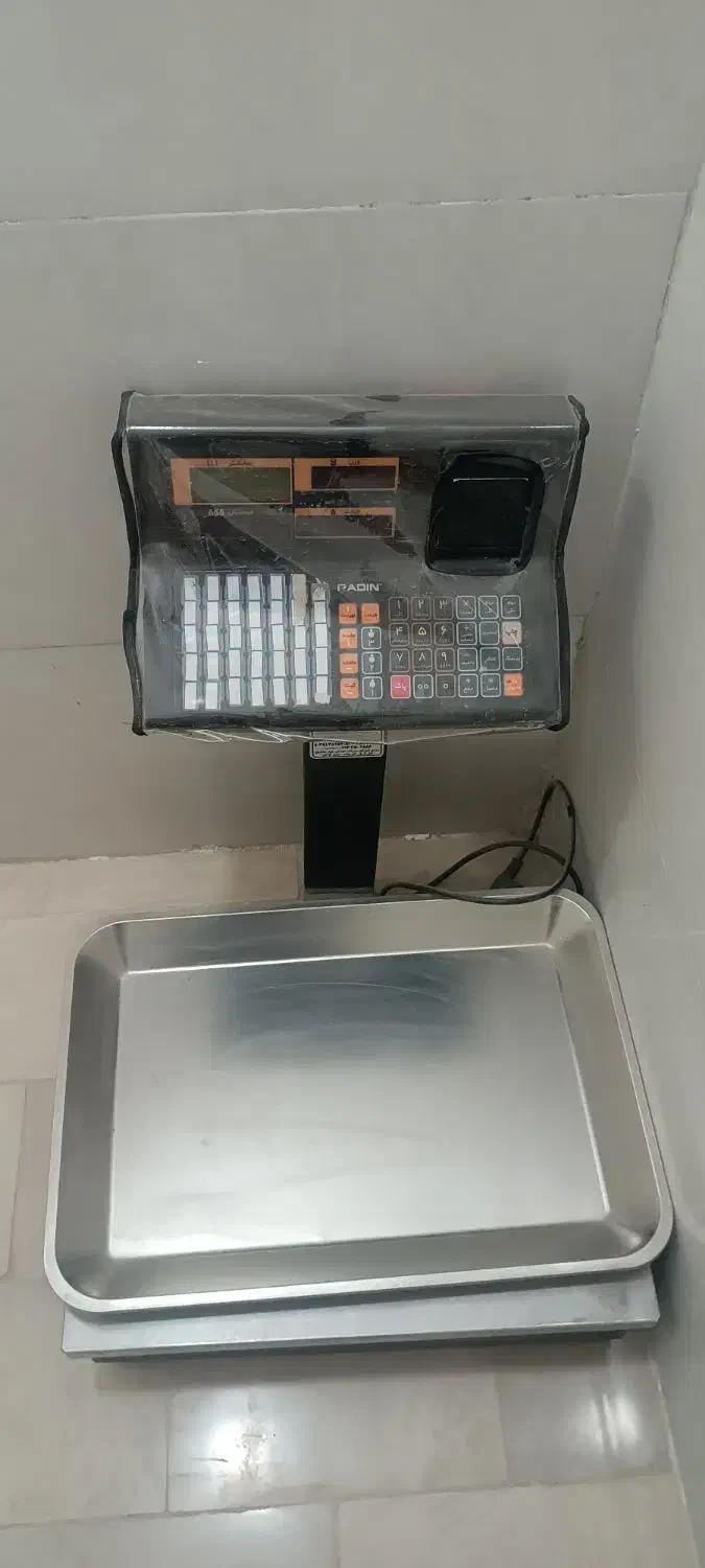 ترازو ۷۰ کیلویی رادین واقعا نو|فروشگاه و مغازه|یزد, |دیوار