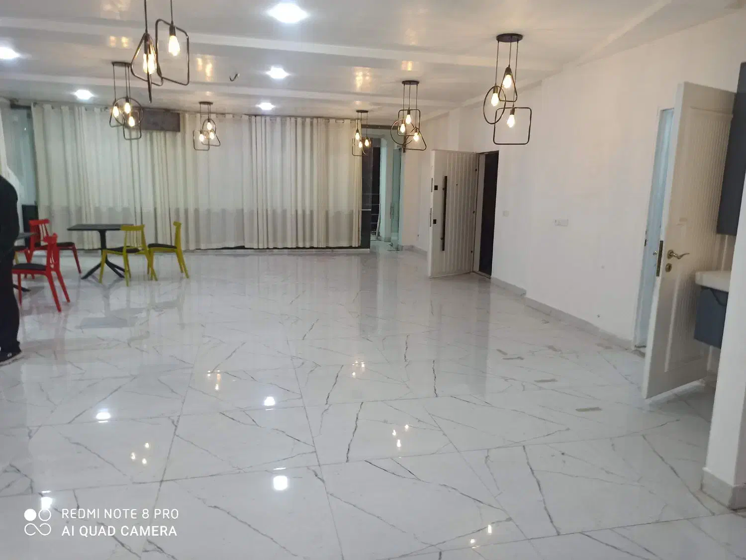 اجاره سالن شیشه ای|فروش مغازه و غرفه|دهدشت, |دیوار