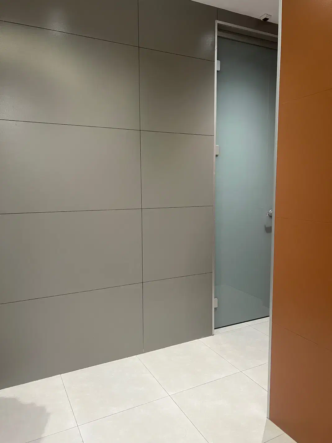 کاشی و سرامیک کار|خدمات پیشه و مهارت|هشتگرد, شهرک مهستان ۱|دیوار