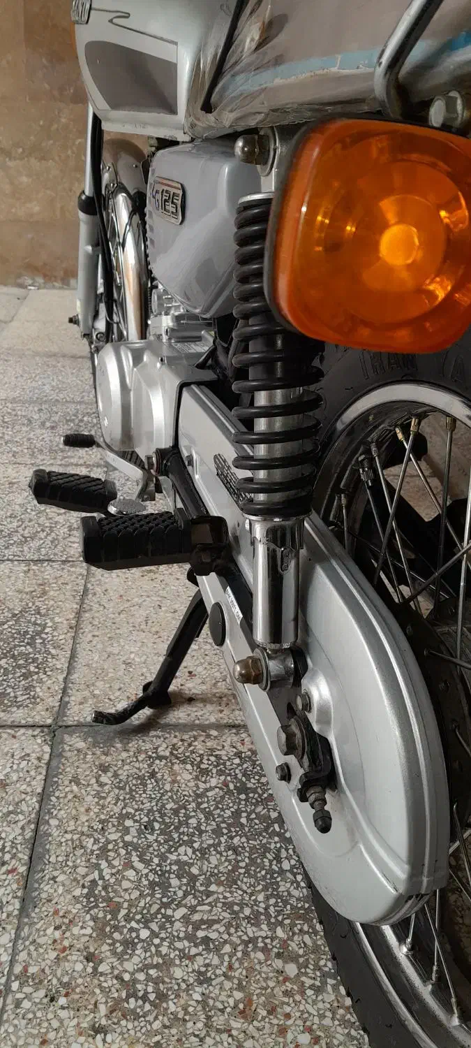 ۱۲۵ هیرمند ۵ دنده مدل۹۵|موتورسیکلت|تخت, |دیوار