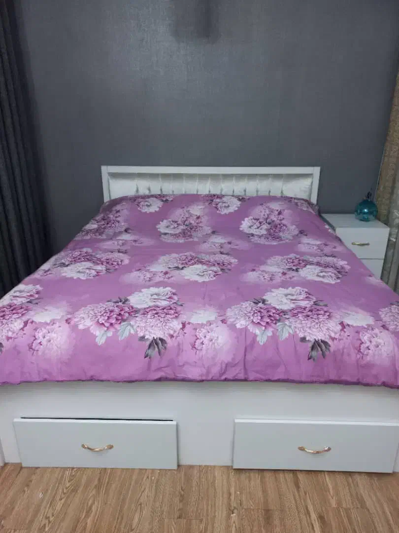 تخت خواب و آیینه|تخت و سرویس خواب|تهران, باغ فیض|دیوار