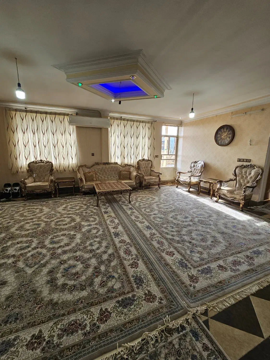 فروش واحدآپارتمان شهرک اندیشه فاز ۵ نبش خیابان|فروش آپارتمان|بروجرد, |دیوار