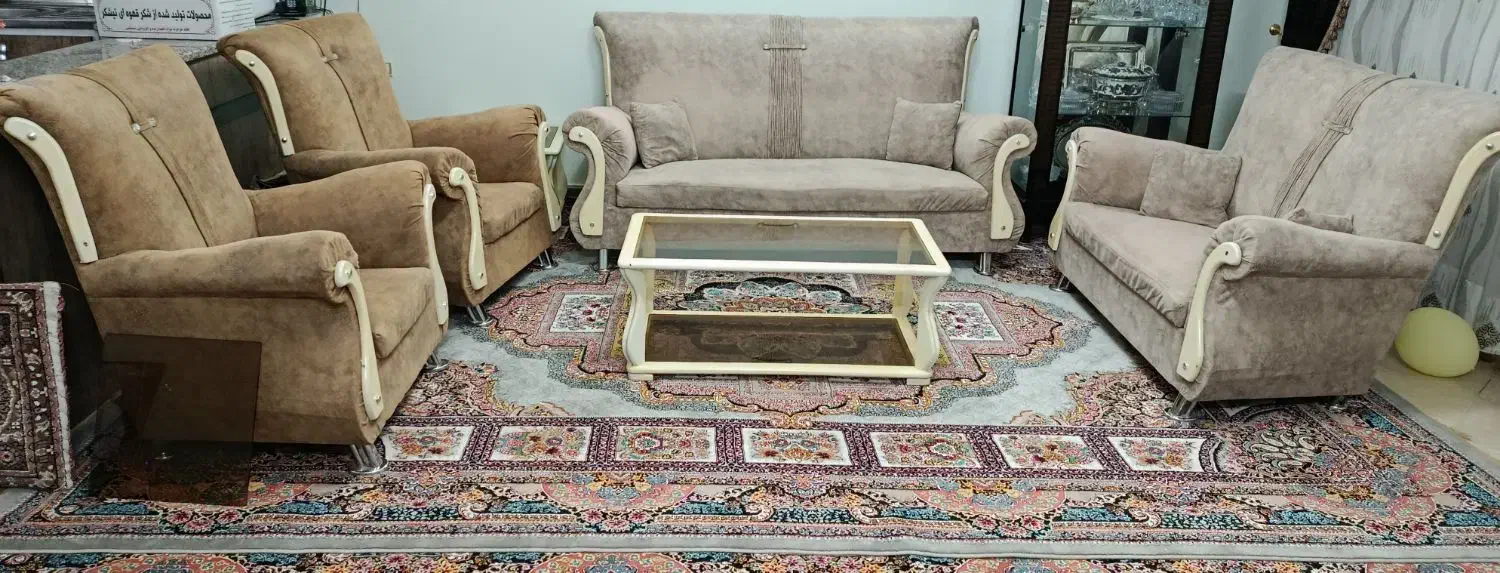 مبلمان|مبلمان خانگی و میز عسلی|سبزوار, قاضی زاد|دیوار