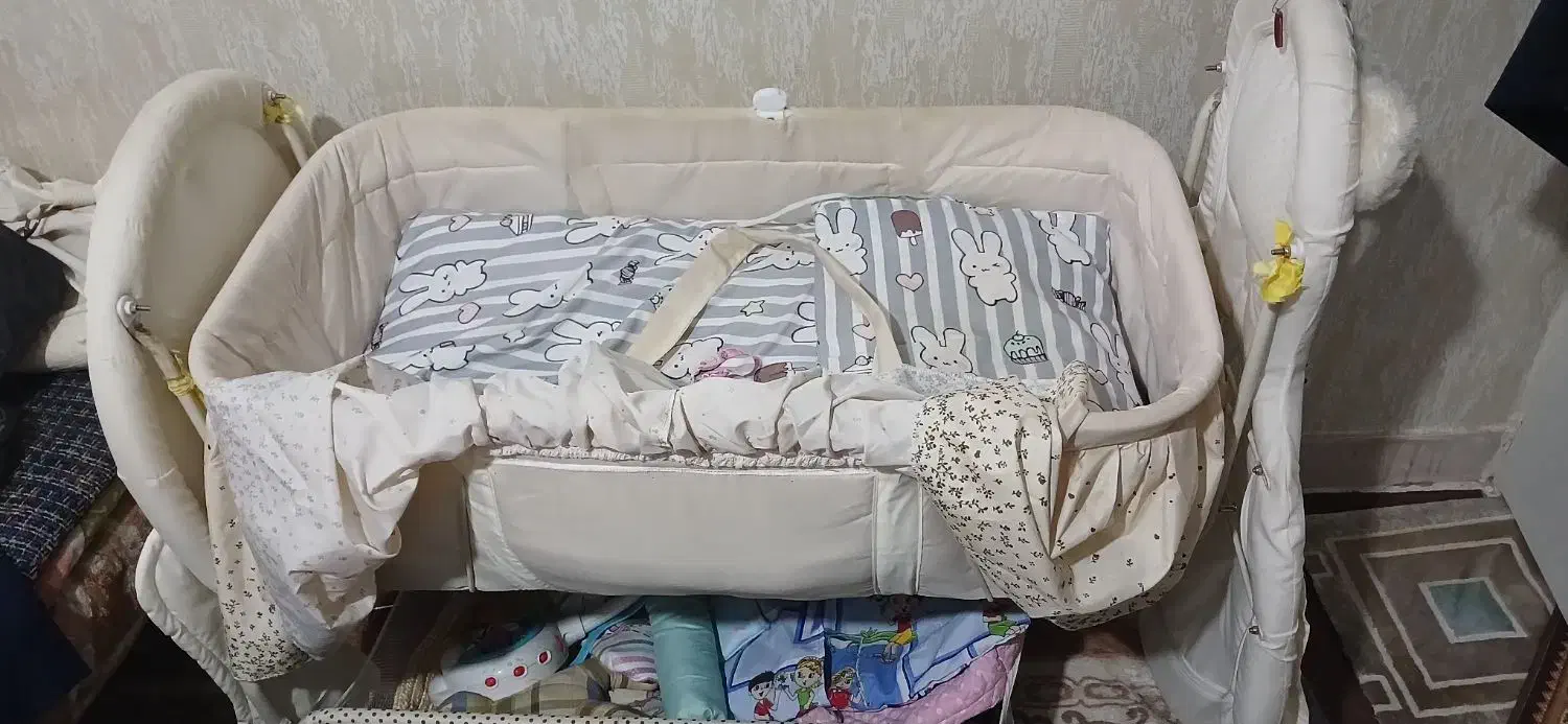 گهواره کودک|تخت و صندلی بچه|شهریار, شهرک وائین|دیوار