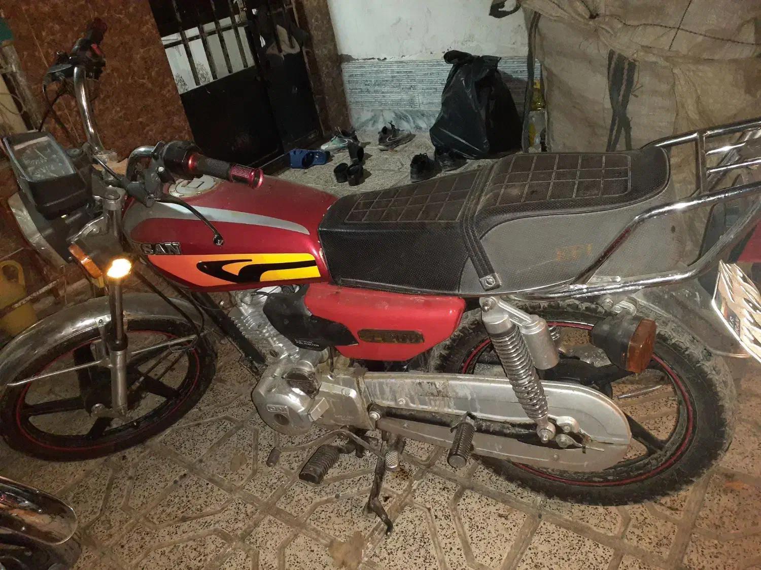 موتور احسان۴۰۲|موتورسیکلت|مشهد, شهید معقول|دیوار