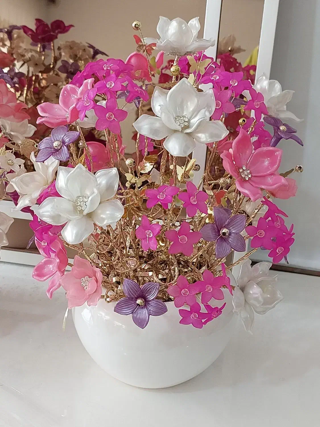 گل کریستال|گل مصنوعی|هشتگرد, هشتگرد قدیم|دیوار