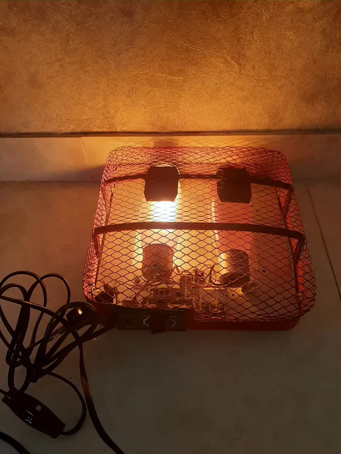 کرسی برقی ژاپنی لامپی قدیمی|کلکسیون اشیاء عتیقه|فردیس, شهرک ناز|دیوار