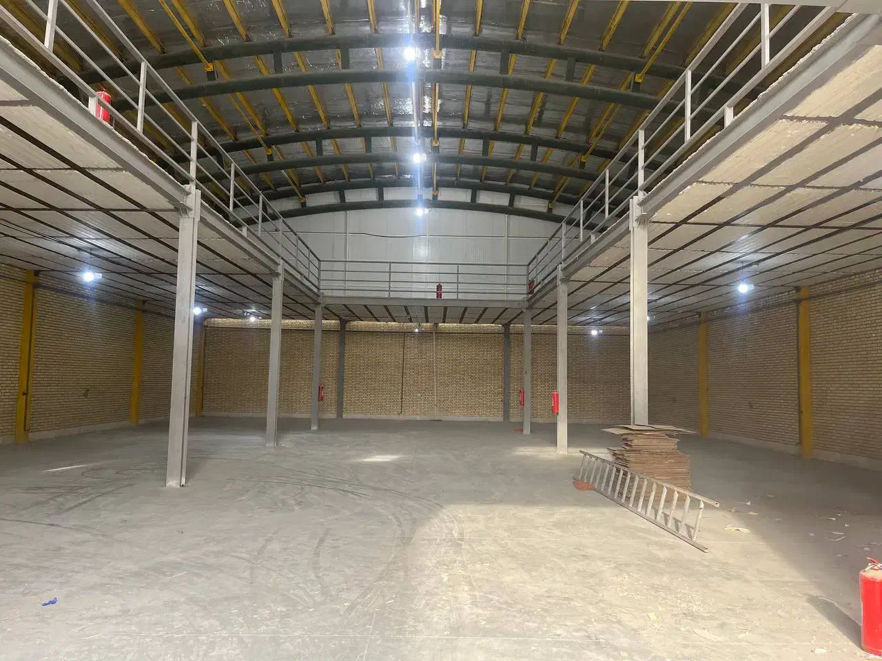 اجاره سوله سالن 1050متر خیابان رجایی جنوب +مترو|اجارهٔ دفتر صنعتی، کشاورزی، تجاری|تهران, تختی|دیوار