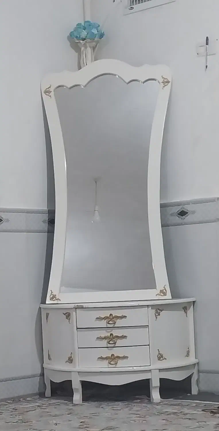 آینه|آینه|جوانرود, |دیوار