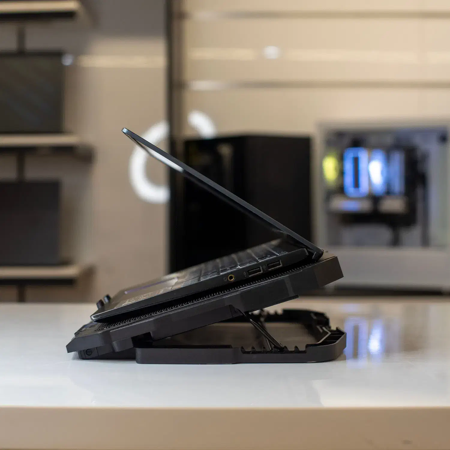 لپتاپ 14 اینچ msi با 4 گیگ گرافیک مجزا GTX|رایانه همراه|یزد, |دیوار