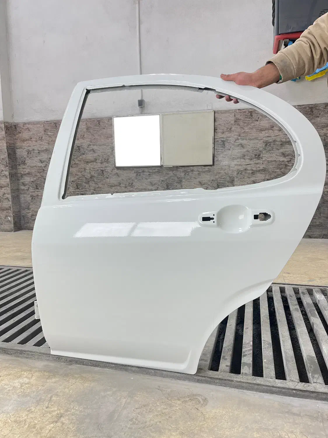 درب عقب سمت چپ ساینا|قطعات یدکی و لوازم جانبی|قائمشهر, |دیوار