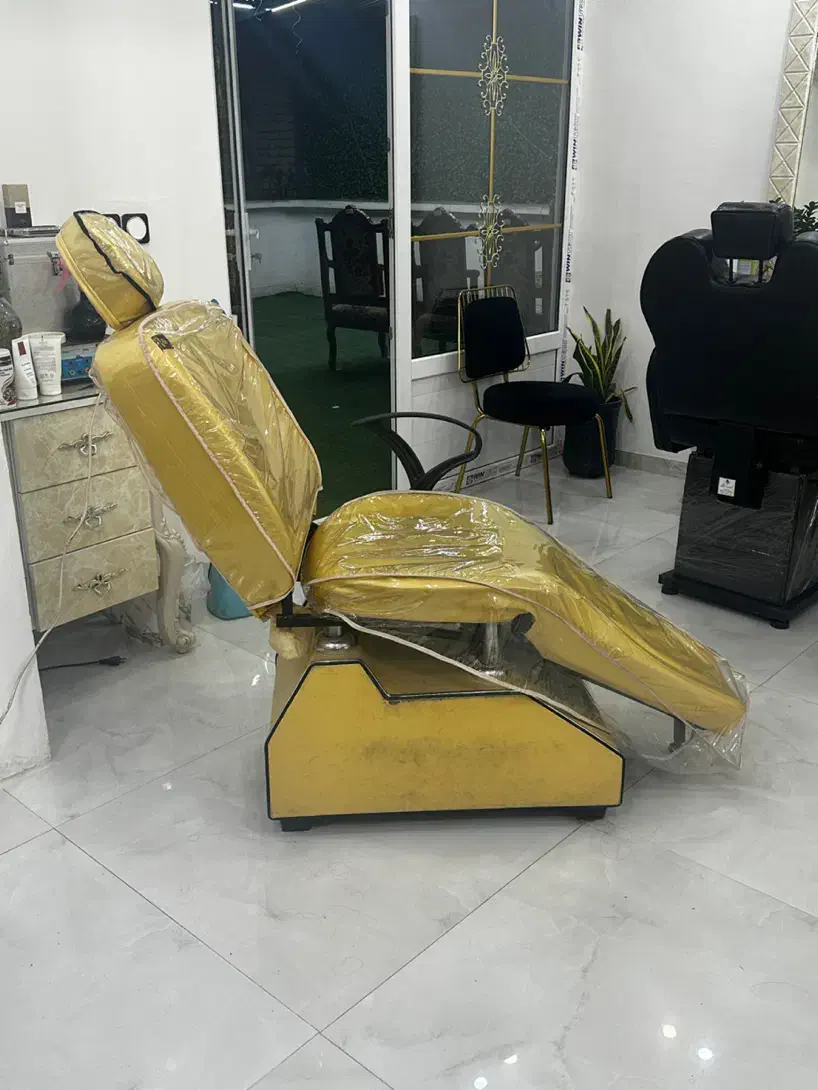 صندلی|آرایشگاه و سالن‌های زیبایی|گنبد کاووس, |دیوار