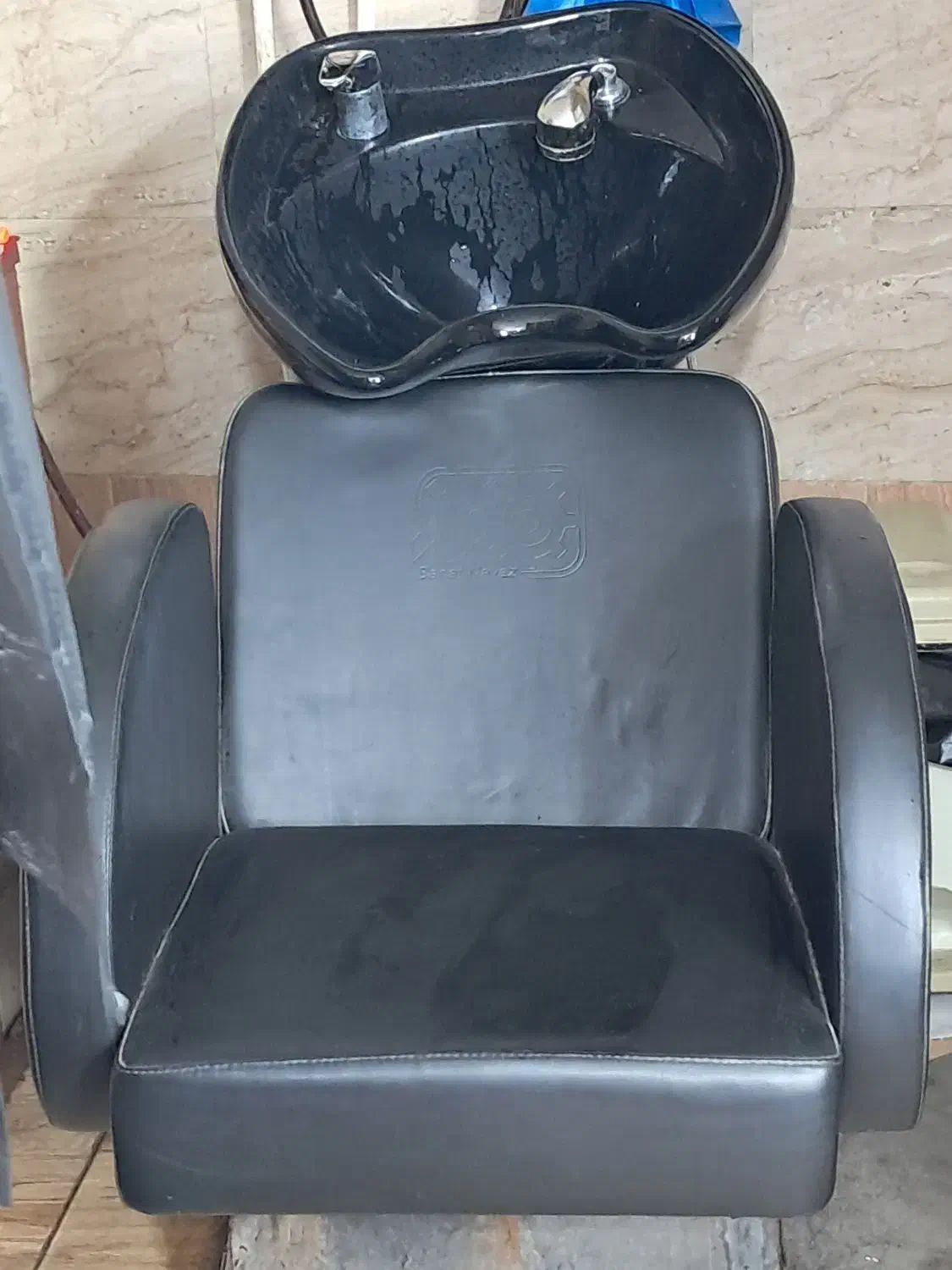 سرشور آرایشگاهی|آرایشگاه و سالنهای زیبایی|رشت, یخسازی|دیوار