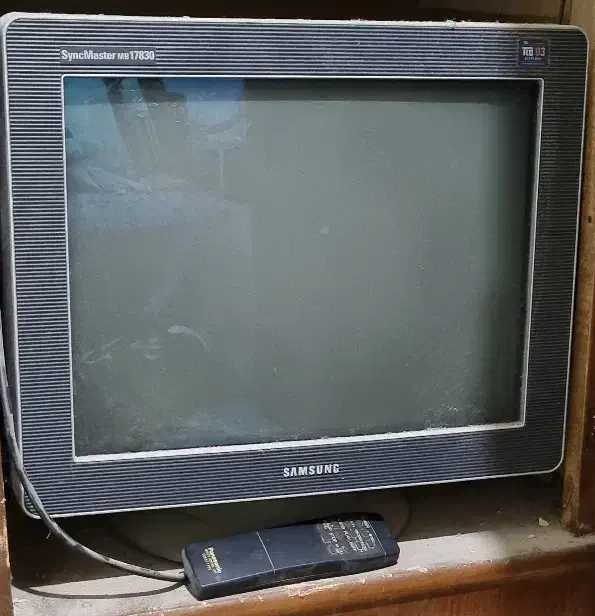 کامپیوتر|رایانه رومیزی|کازرون, |دیوار