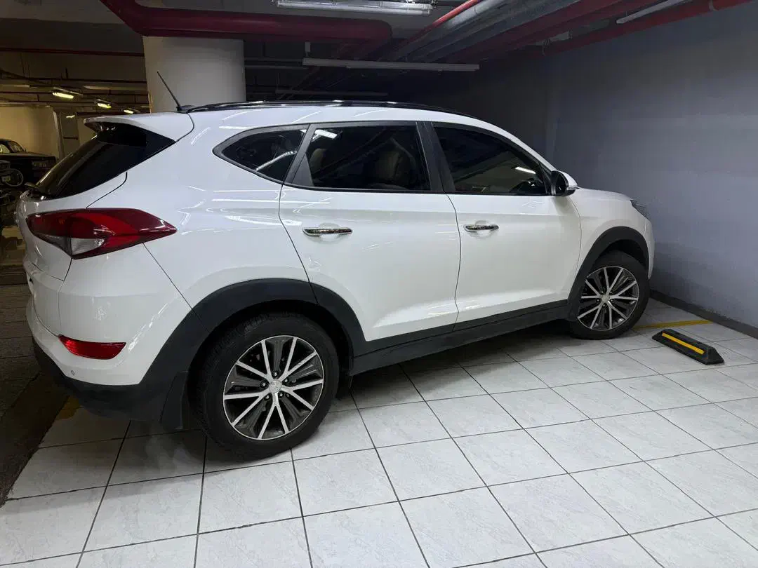 توسان 2017 تک دیفرانسل2000cc استثنایی فروش فوری|خودرو سواری و وانت|قم, زنبیل آباد|دیوار