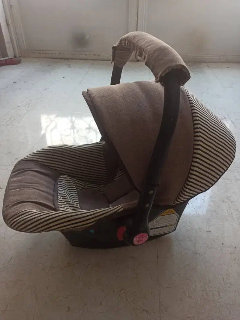 کریر سالم|تخت و صندلی بچه|بوکان, |دیوار