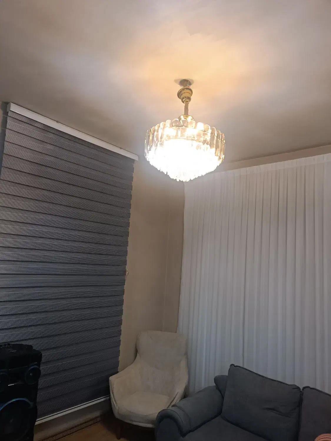 تو عدد لوستر مجلسی|لوستر و چراغ آویز|چهارباغ, |دیوار