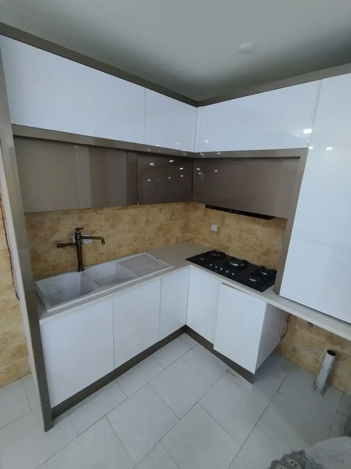 90متری /روبرو مترو / بدون هزینه وام تسویه *|فروش آپارتمان|هشتگرد, فاز ۱ مهستان|دیوار