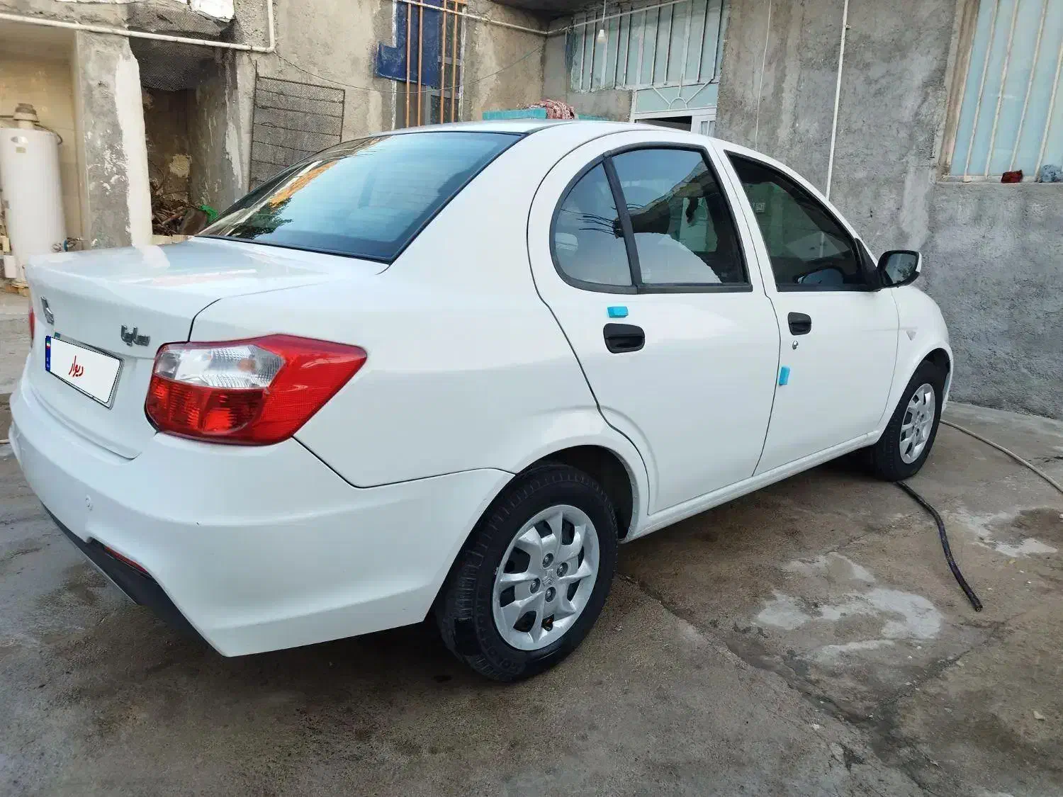 ساینا s سفید رنگ دنده ای مدل 1401|خودرو سواری و وانت|دهدشت, |دیوار