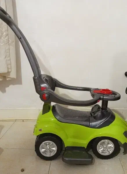 ماشین پلاستیکی کودک|اسباببازی بچه|رشت, آب و برق|دیوار