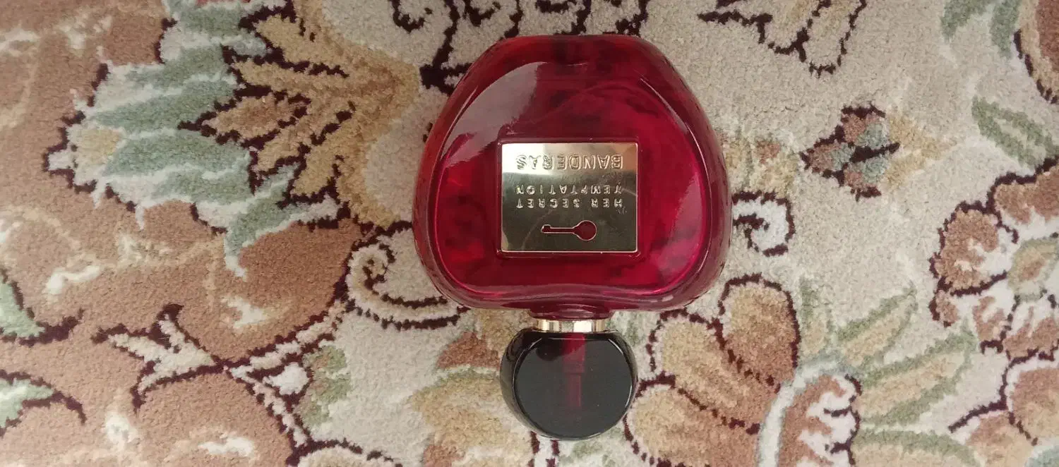 عطر خوش بو و معروف|آرایشی، بهداشتی، درمانی|هشتگرد, هیو|دیوار