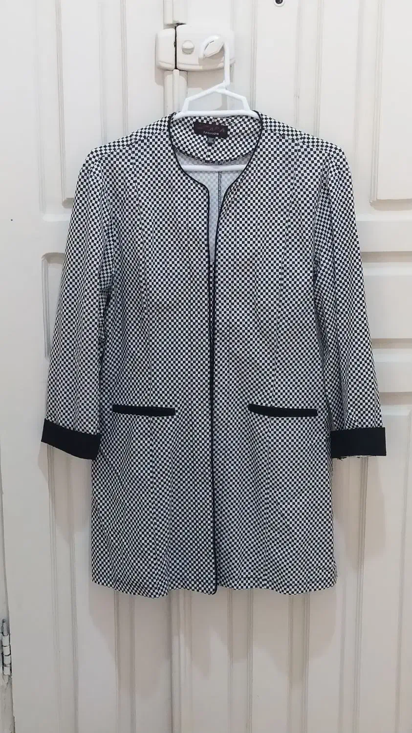 همه رقم ۵۰ تومن مانتو پلیور ژاکت|لباس|رشت, منظریه|دیوار