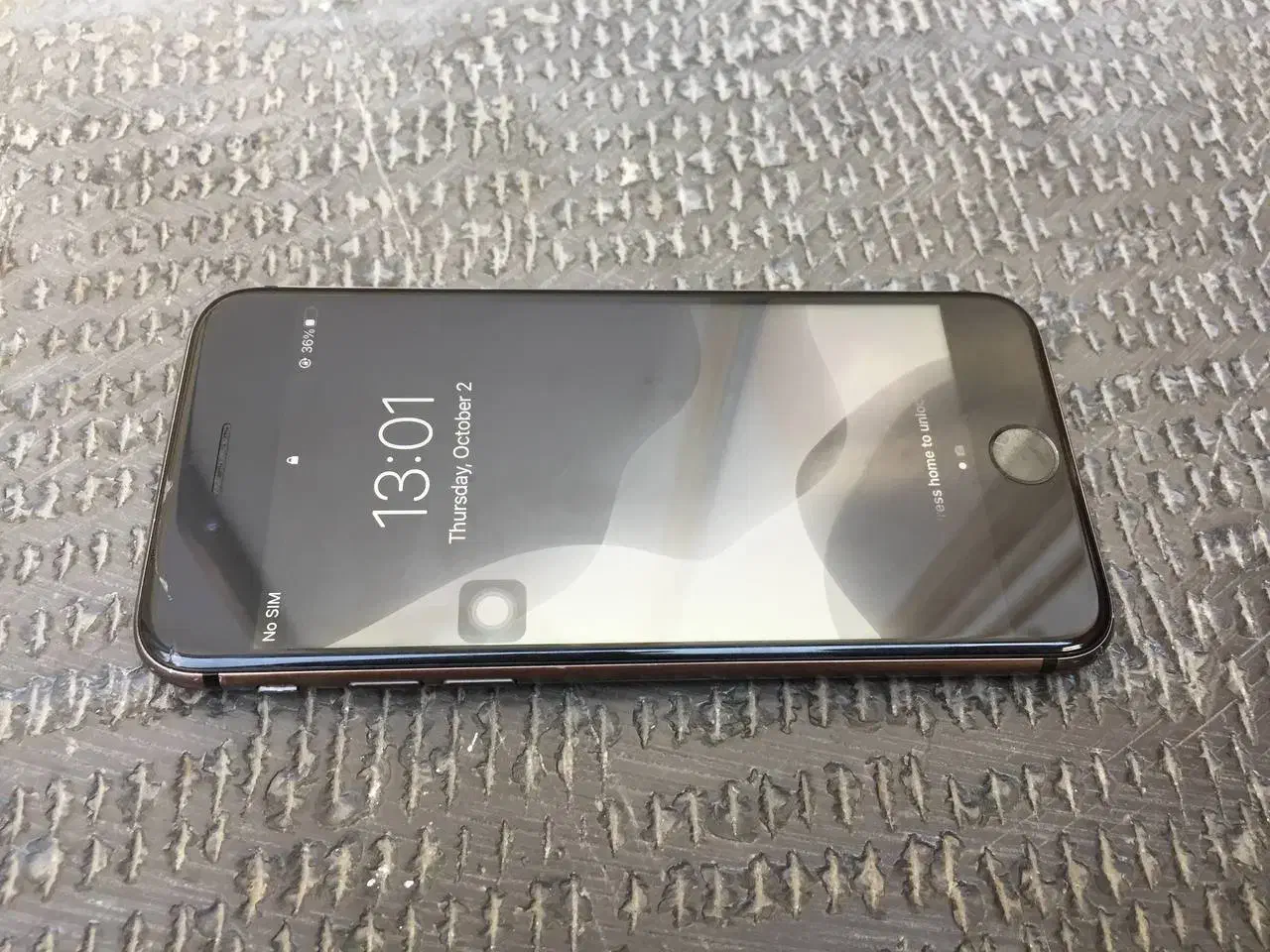 اپل iPhone 8 با حافظهٔ ۶۴ گیگابایت|موبایل|تهران, امیریه|دیوار