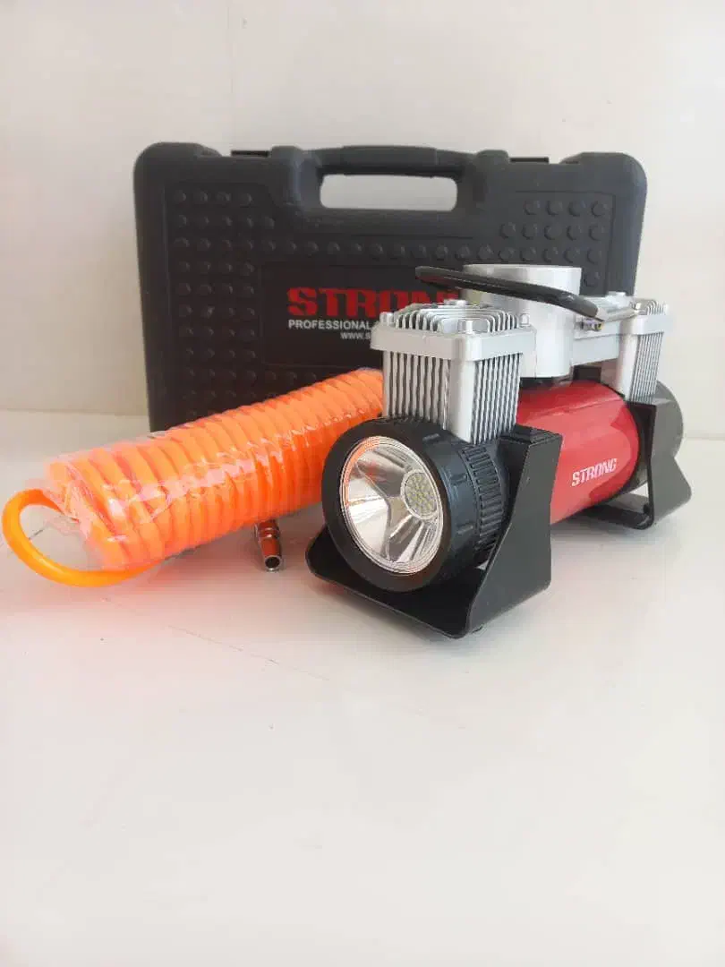 کمپرسور و چراغ قوه فندکی|قطعات یدکی و لوازم جانبی|قم, شهرک خودرو|دیوار