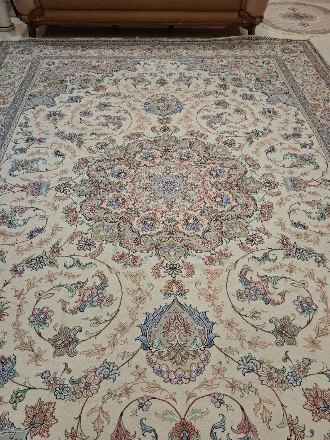 رو فرشی کرم جنس عالی|روفرشی|مهاباد (آذربایجان غربی), |دیوار