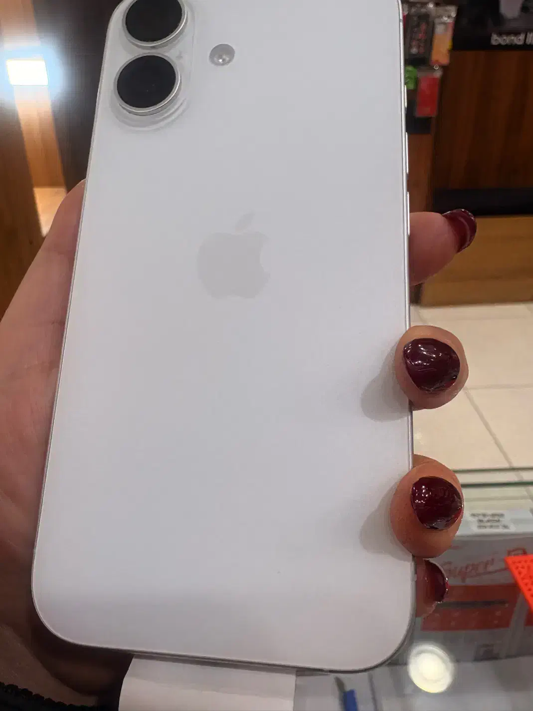 ۱۶ نرمال سفید باطری ۹۹ ده ماه گارانتی نقد و اقساط|موبایل|تهران, نصرت|دیوار