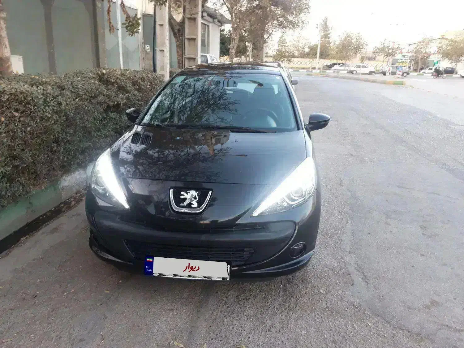 207پانا مدل ۴۰۱|خودرو سواری و وانت|مشهد, سجادیه|دیوار