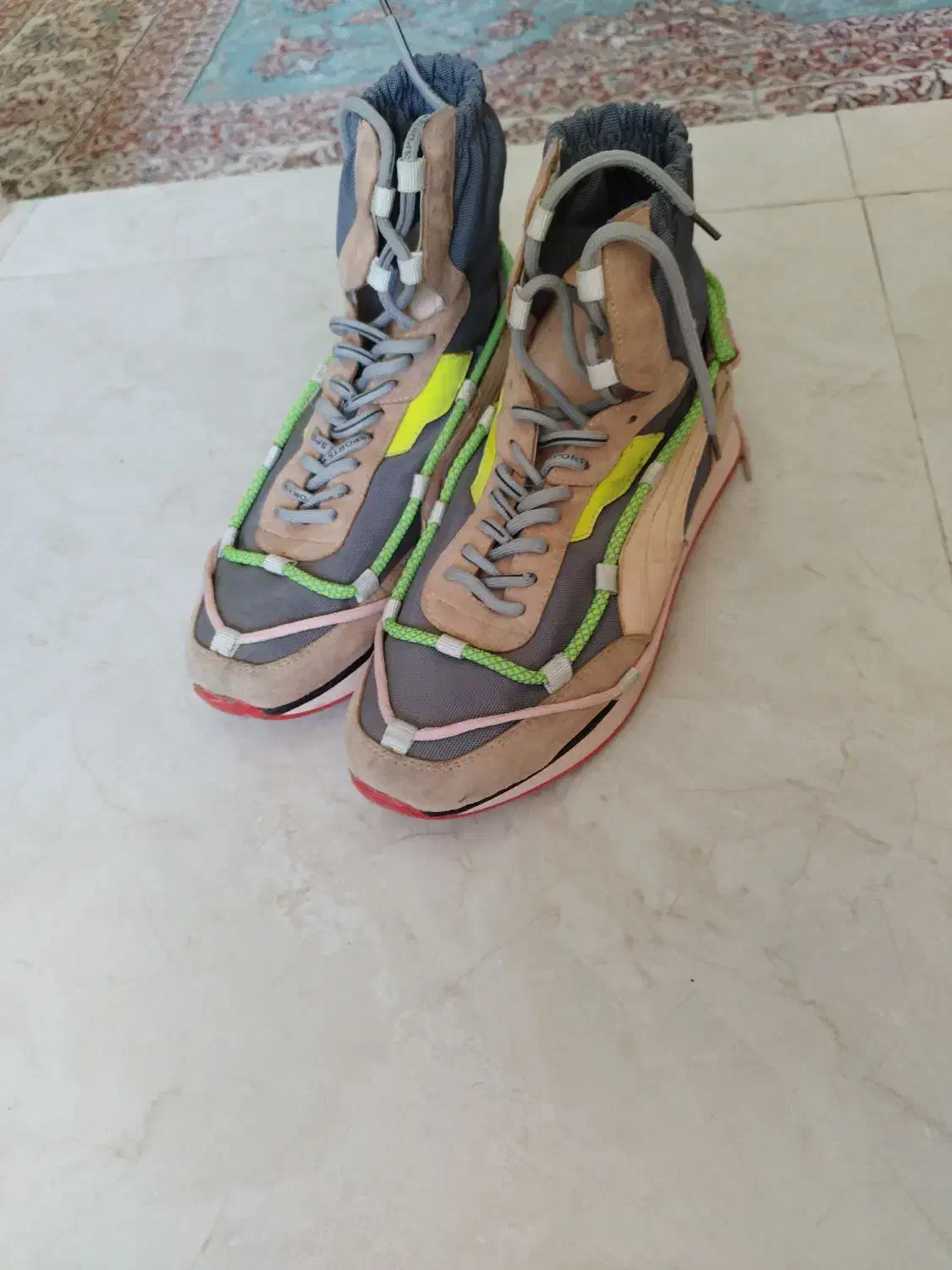 کتونی ساقدار|کیف، کفش، کمربند|تایباد, |دیوار