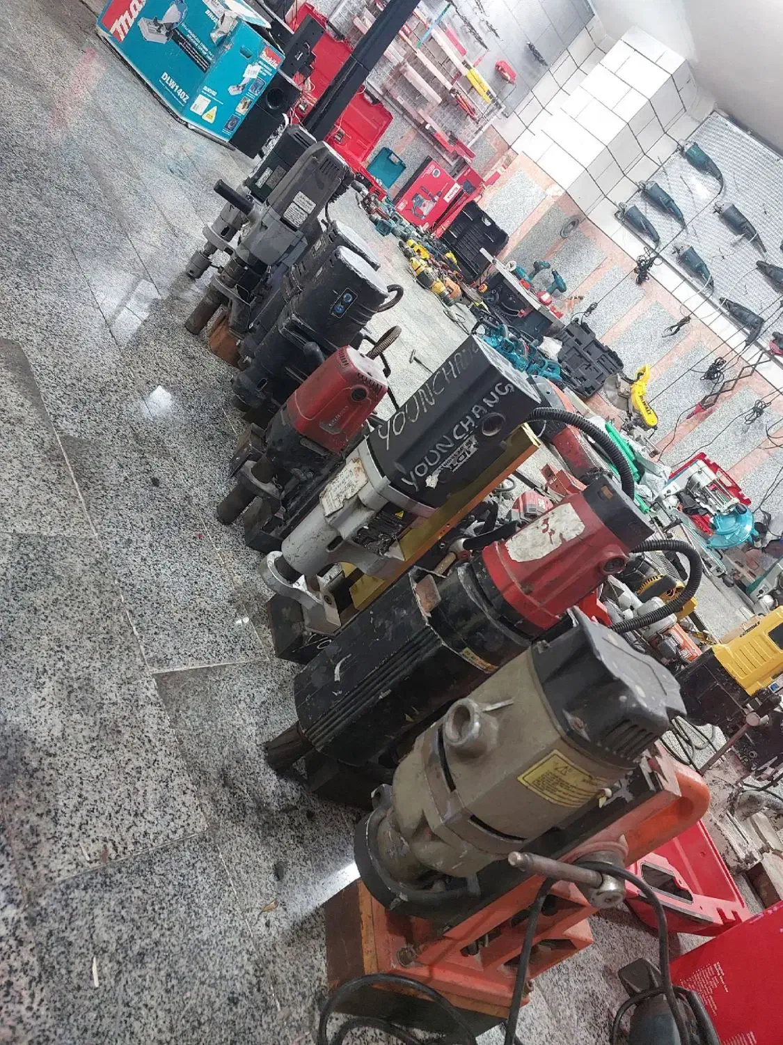 دریل مگنت سبک و سنگین ۱۸۰۰ وات ۴ دور اصلی|ابزارآلات|کرمان, |دیوار