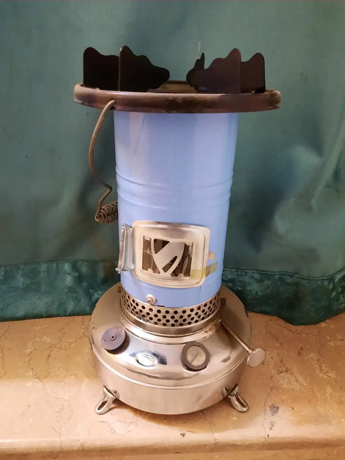 بخاری نفتی آنتیک|بخاری، هیتر، شومینه|تهران, هرندی|دیوار