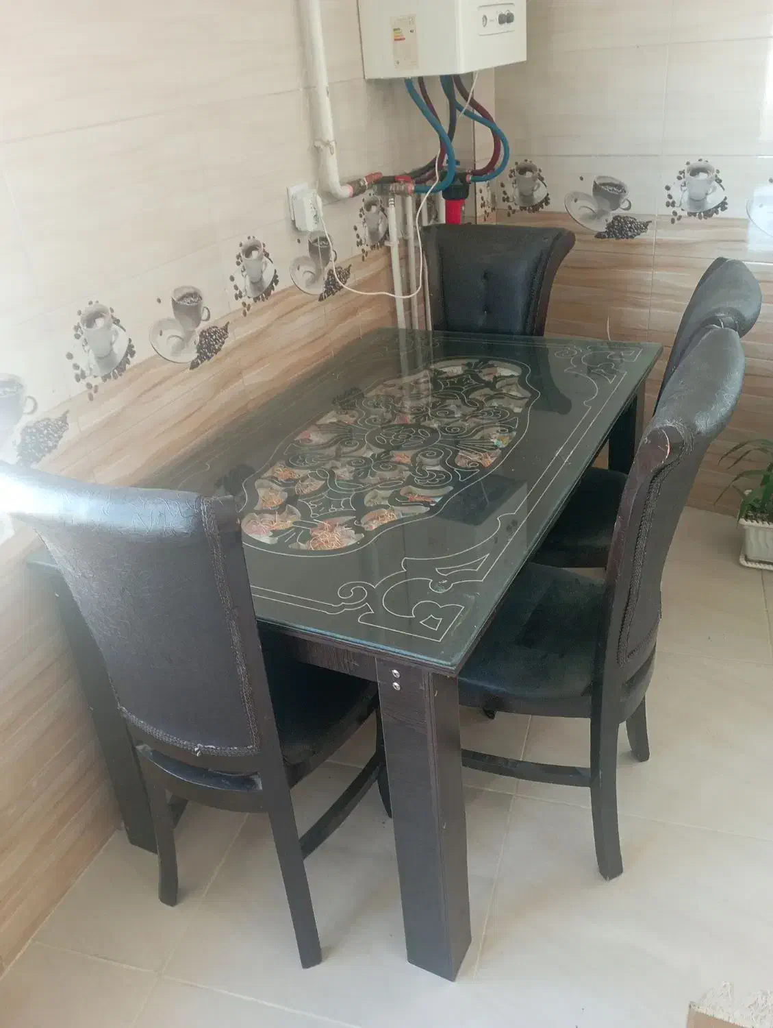 نهار خوری|میز و صندلی غذاخوری|مریوان, |دیوار