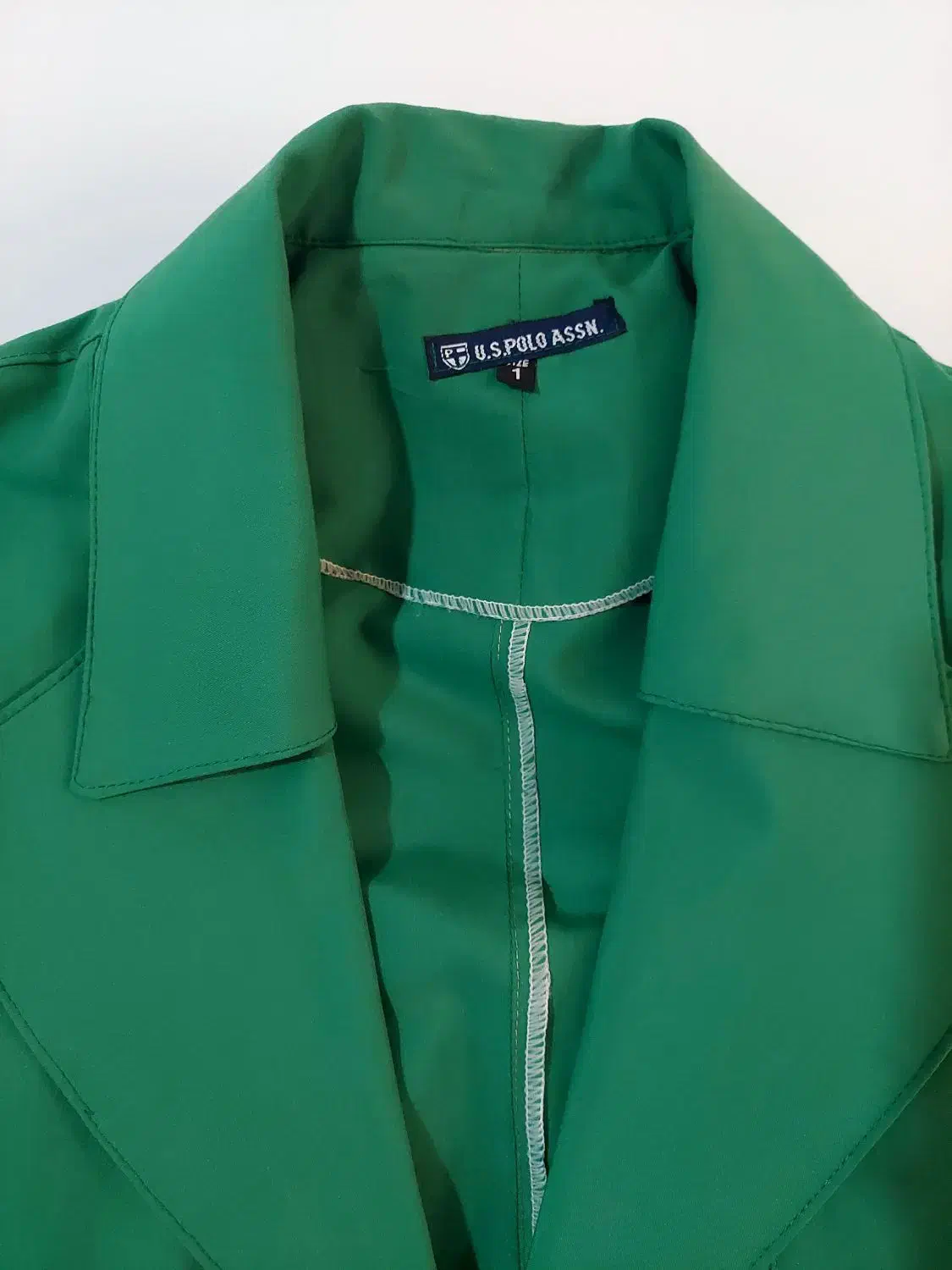 مانتو|لباس|آبیک, |دیوار