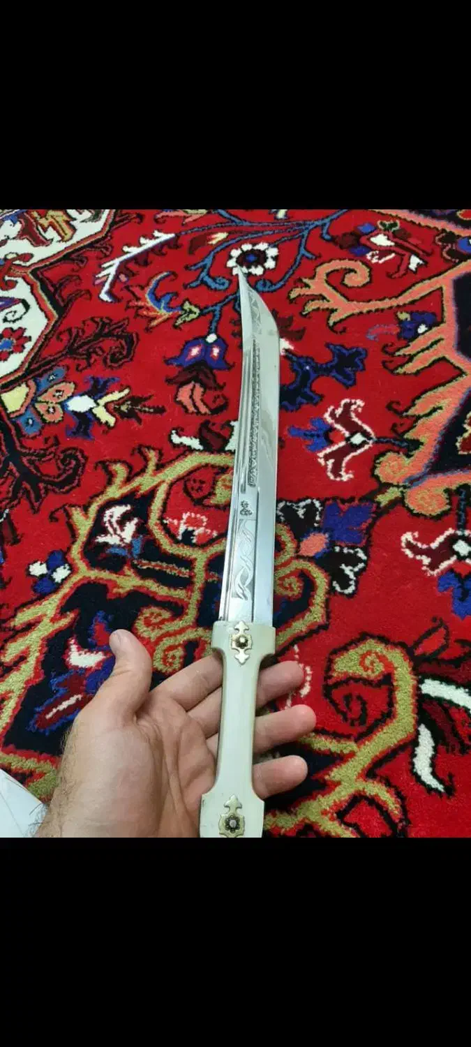 چاقوی بزرگ|ظروف پخت‌وپز|خسروشاه, |دیوار