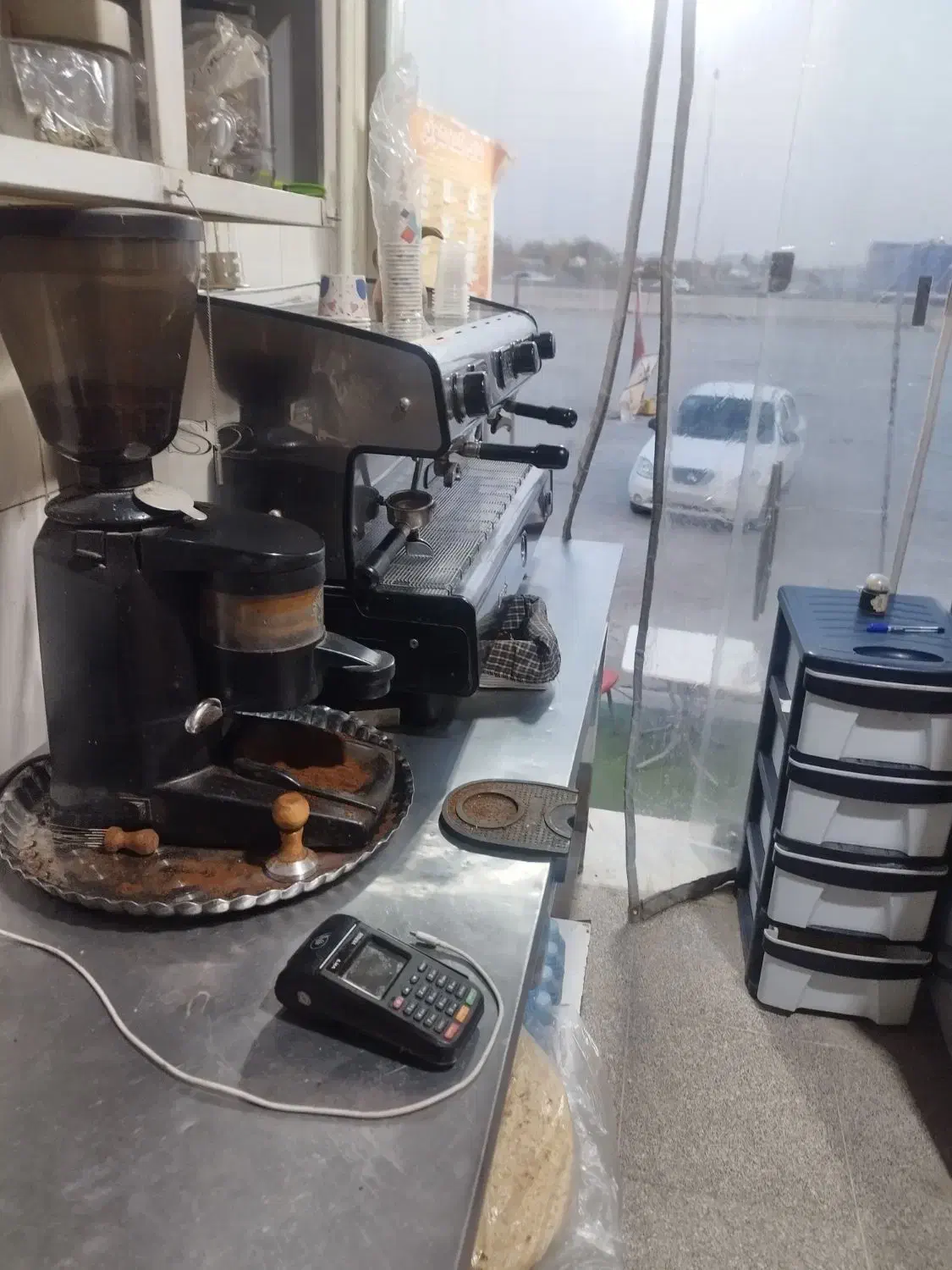 اجاره یاواگذاری کامل کافه ساندویچ مرکزمعاینه فنی|اجارهٔ مغازه و غرفه|رباطکریم, کیکاور|دیوار