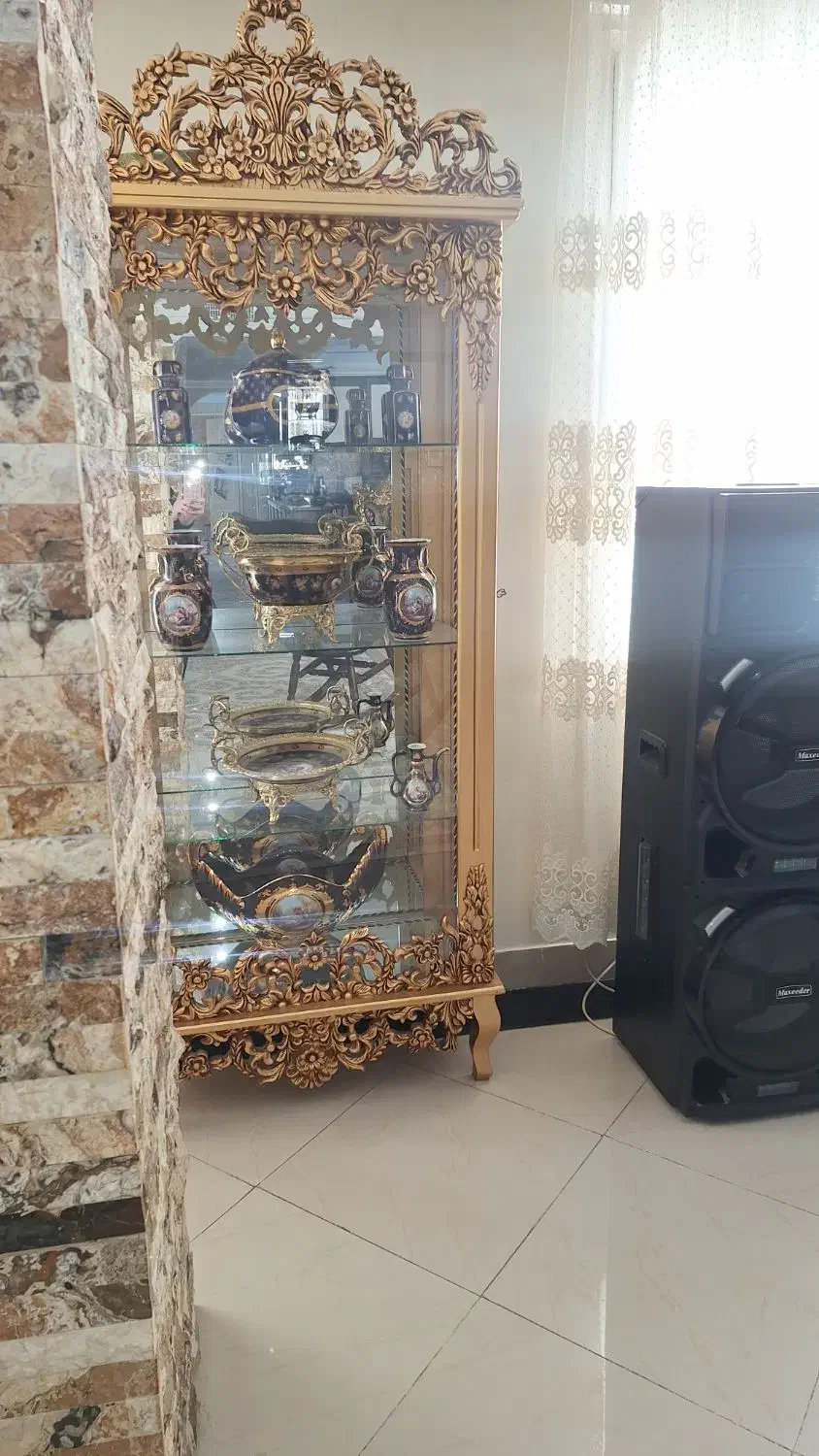 ویترین|بوفه، ویترین، کنسول|اندیشه, شهرک مریم|دیوار