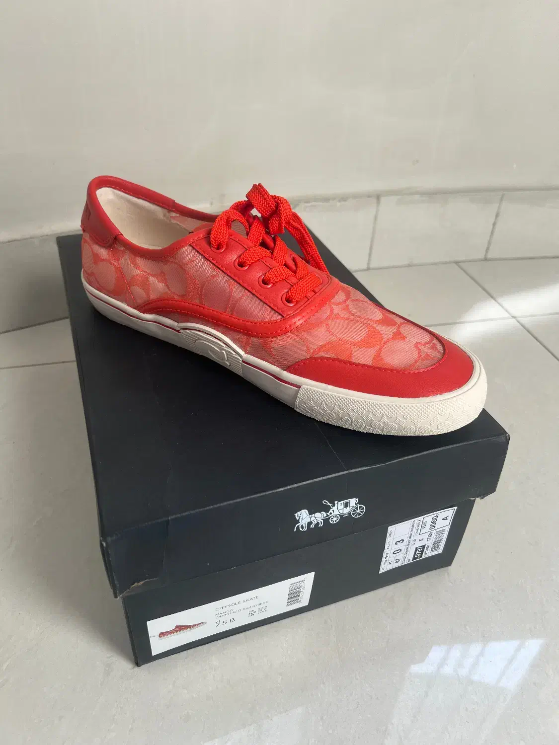 برند کوچ زنانه سایز ۴۱ کاملا نو با جعبه|کیف، کفش، کمربند|تهران, آسمان|دیوار