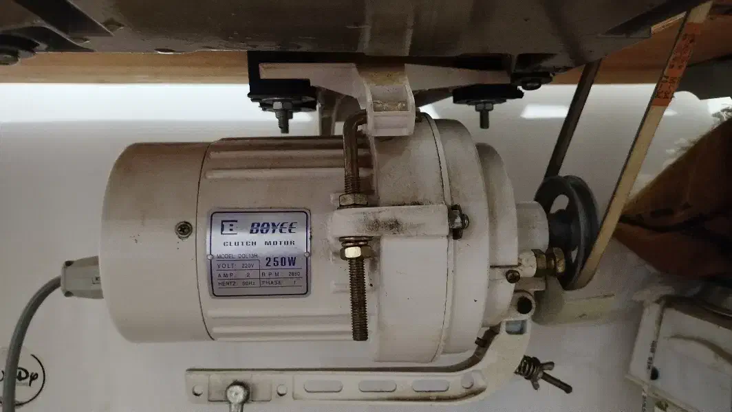 سردوز سه نخ|چرخ خیاطی و ریسندگی|دهلران, |دیوار