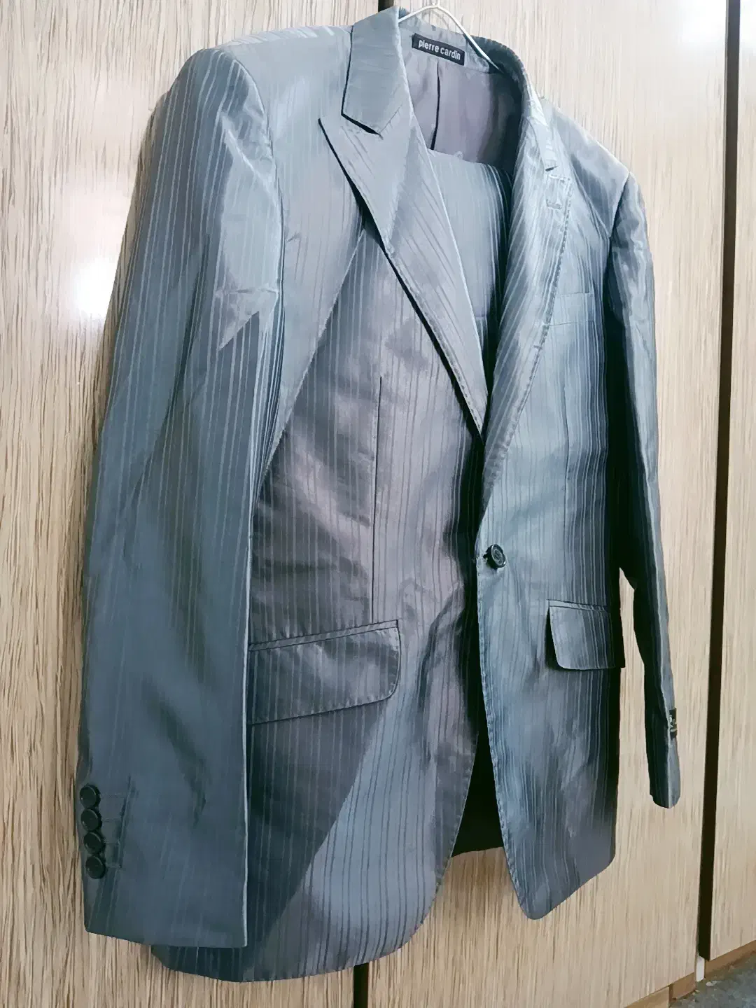 کت شلوار نو|لباس|خوی, |دیوار