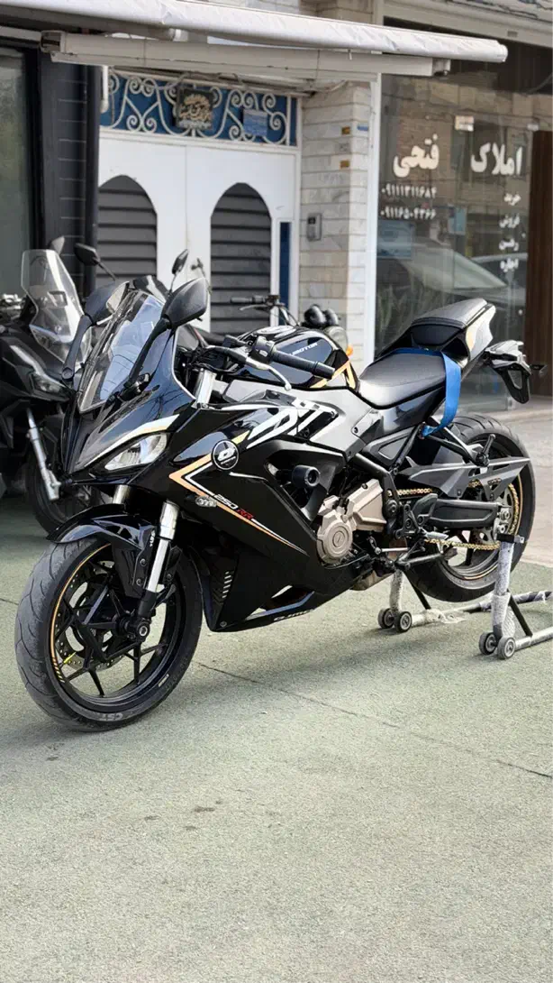 کیو جی بنلی مدل۱۴۰۲|موتورسیکلت|رشت, گلسار|دیوار