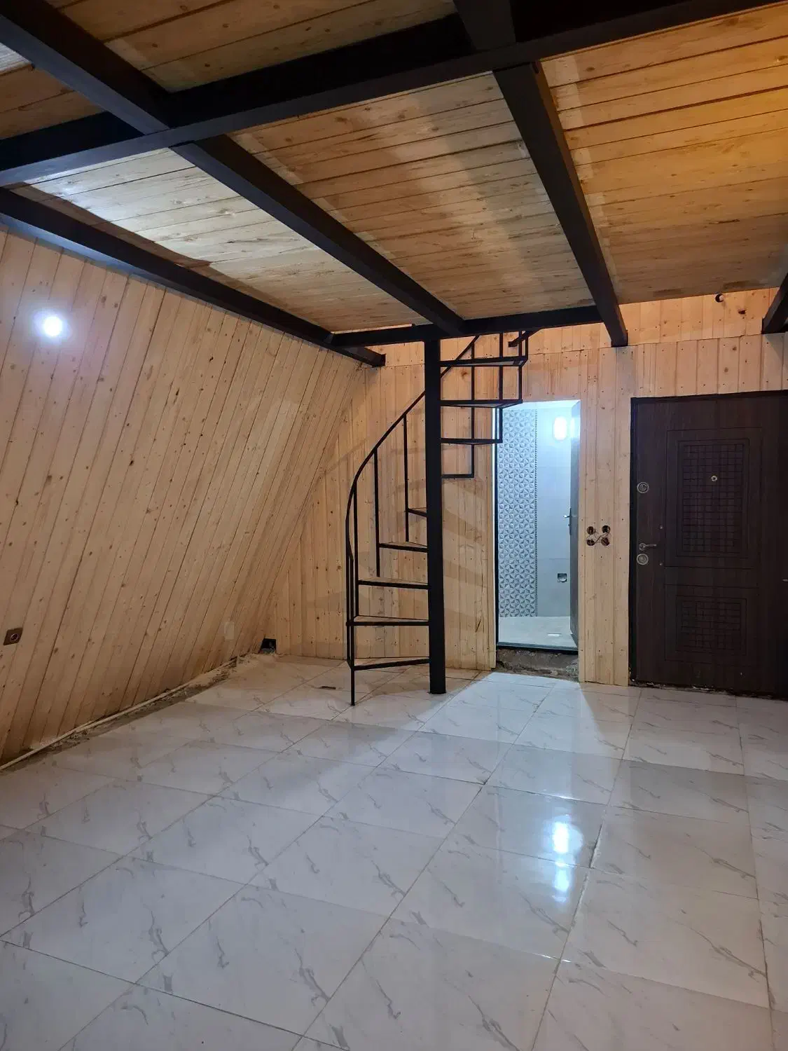 کلبه سوئیسی سند تک برگ شیرکده . ویشان|فروش خانه و ویلا|برهسر, |دیوار