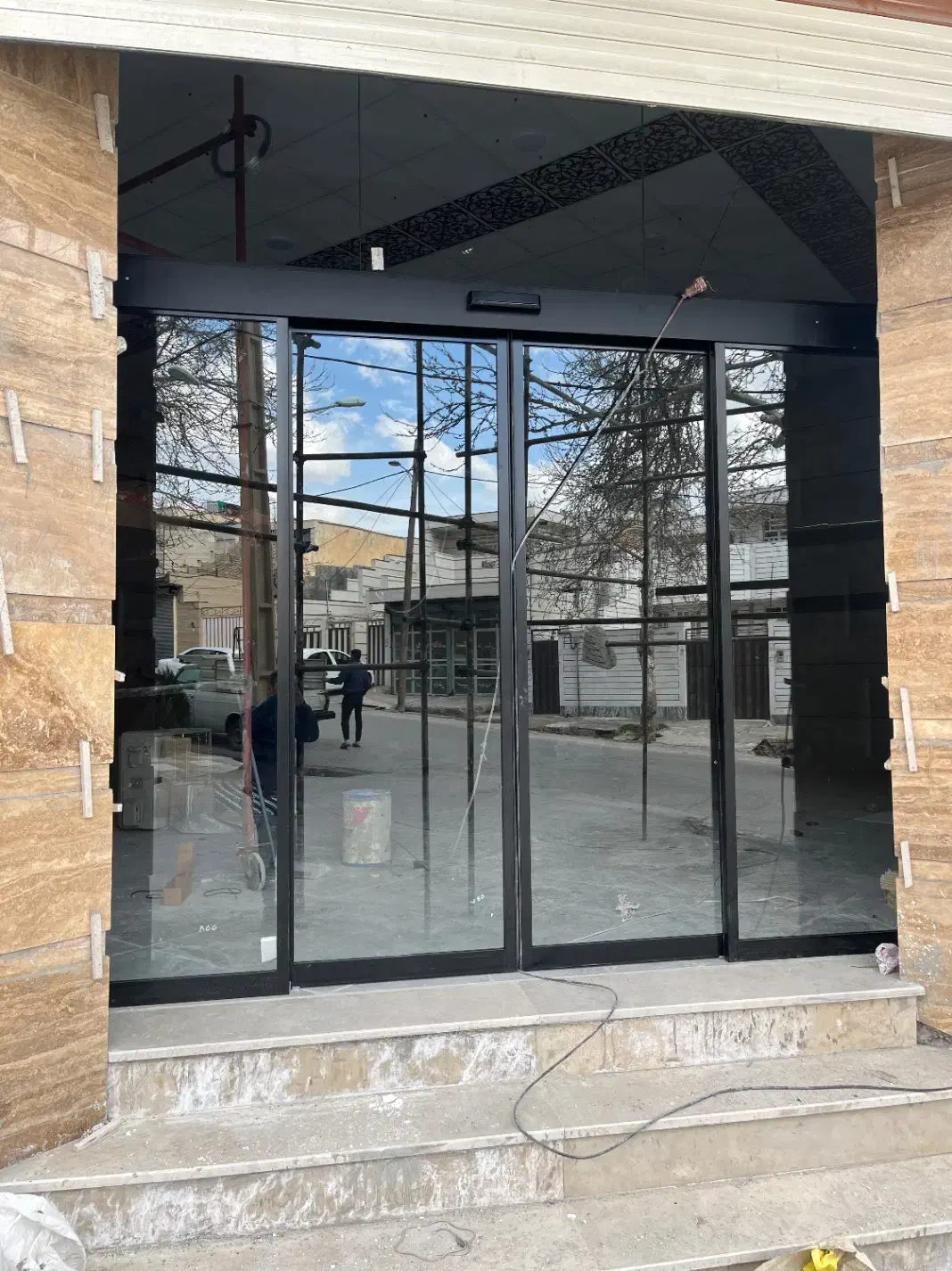 درب کرکره درب اتوماتیک و شیشه سکوریت|خدمات پیشه و مهارت|خرمآباد, |دیوار