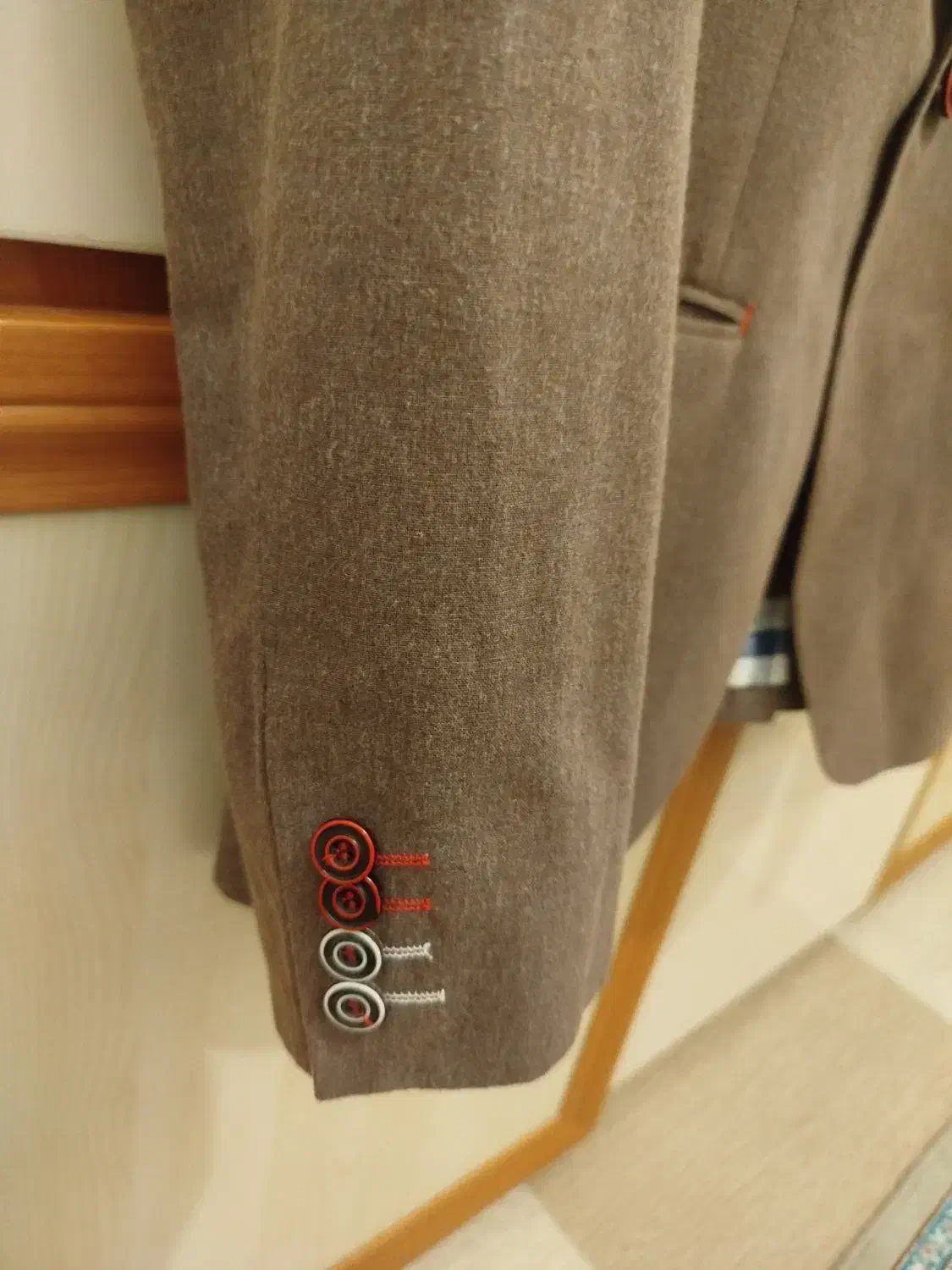 کت تک|لباس|سردشت, |دیوار