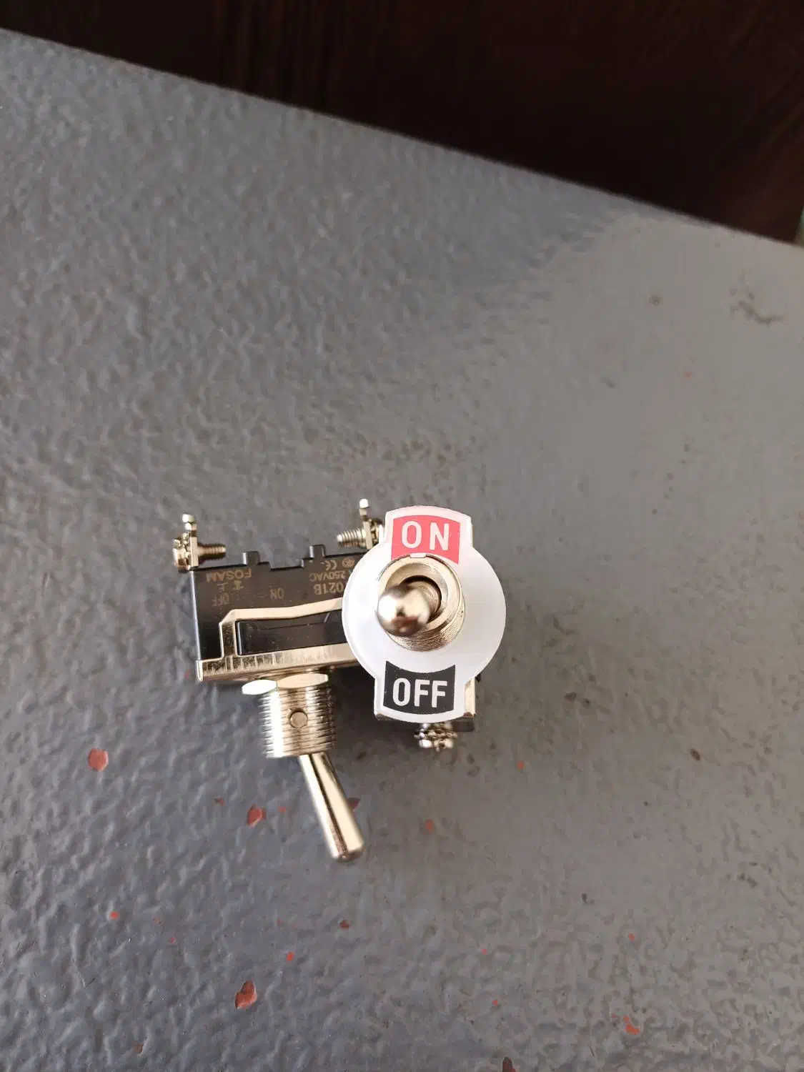 کلید کلنگی(خلبانی)مارک FOSAM|سایر لوازم برقی|برخوار, |دیوار