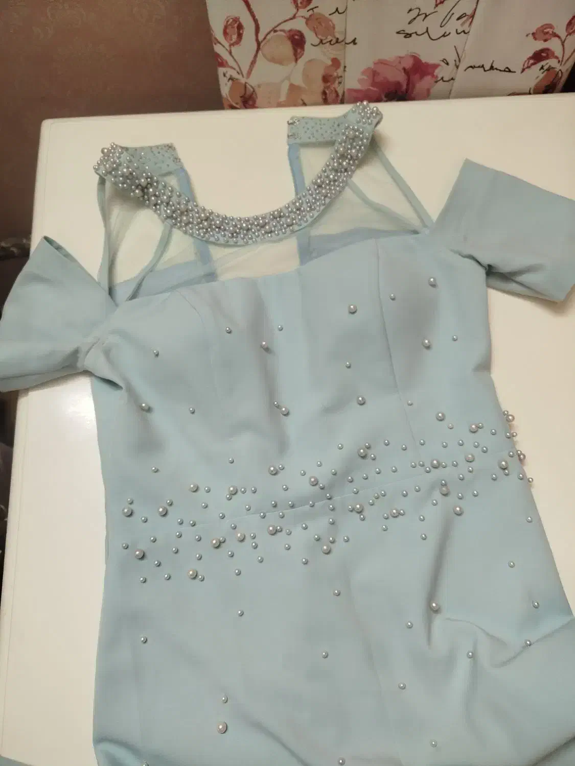 مجلسی  زنانه|لباس|طرقبه, |دیوار