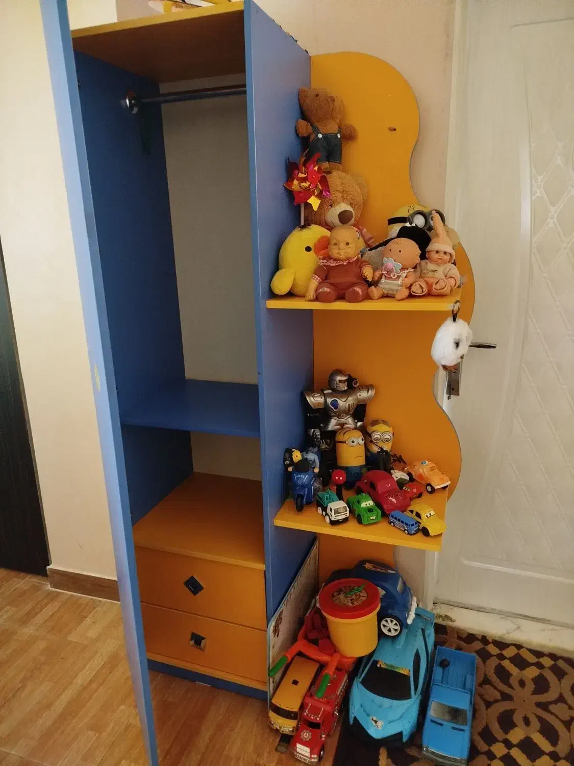 تخت و کمد|تخت و سرویس خواب|رشت, فلسطین|دیوار