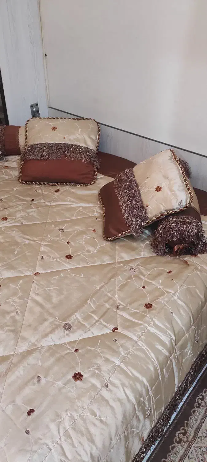 روتختی عروس ترکیه ایی . ساتن دور دوخت کارشده|سرویس روتختی|تهران, امیریه|دیوار